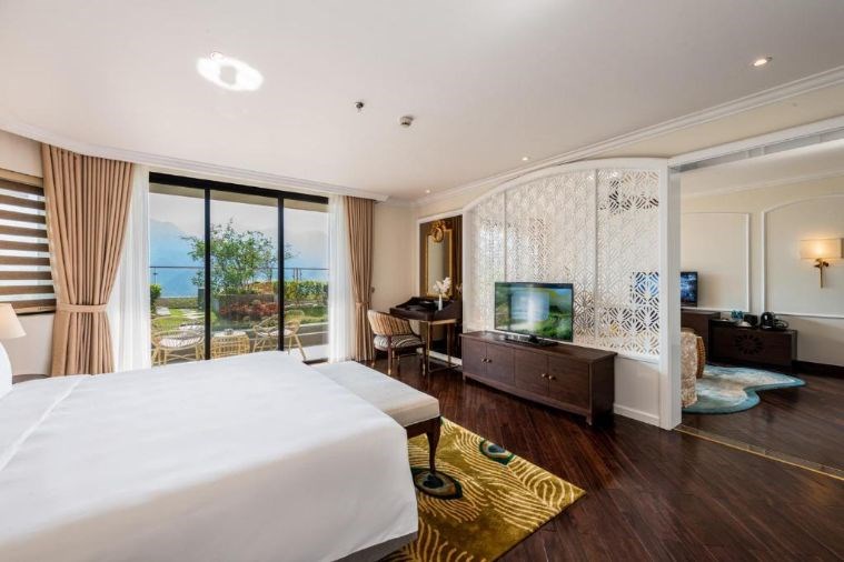 Phòng Suite Hướng Núi